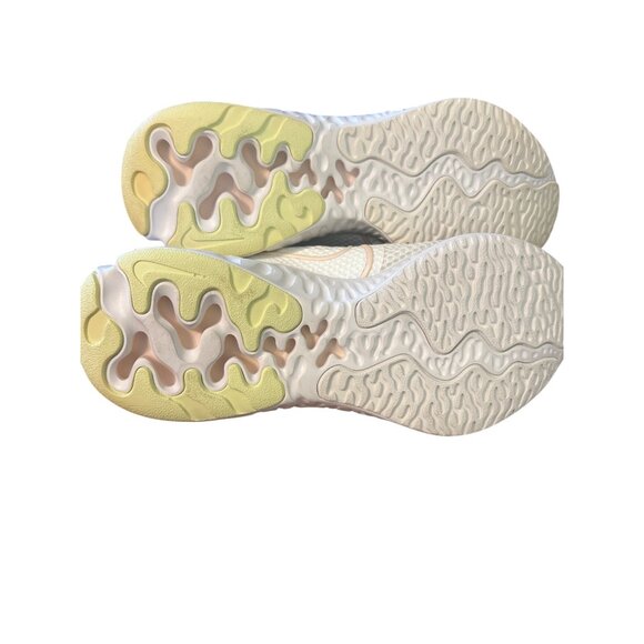 Nike Renew Run Tennis Shoes Sneakers CK6360-102 White Light Pink Size 6 NWOT - Picture 7 of 7